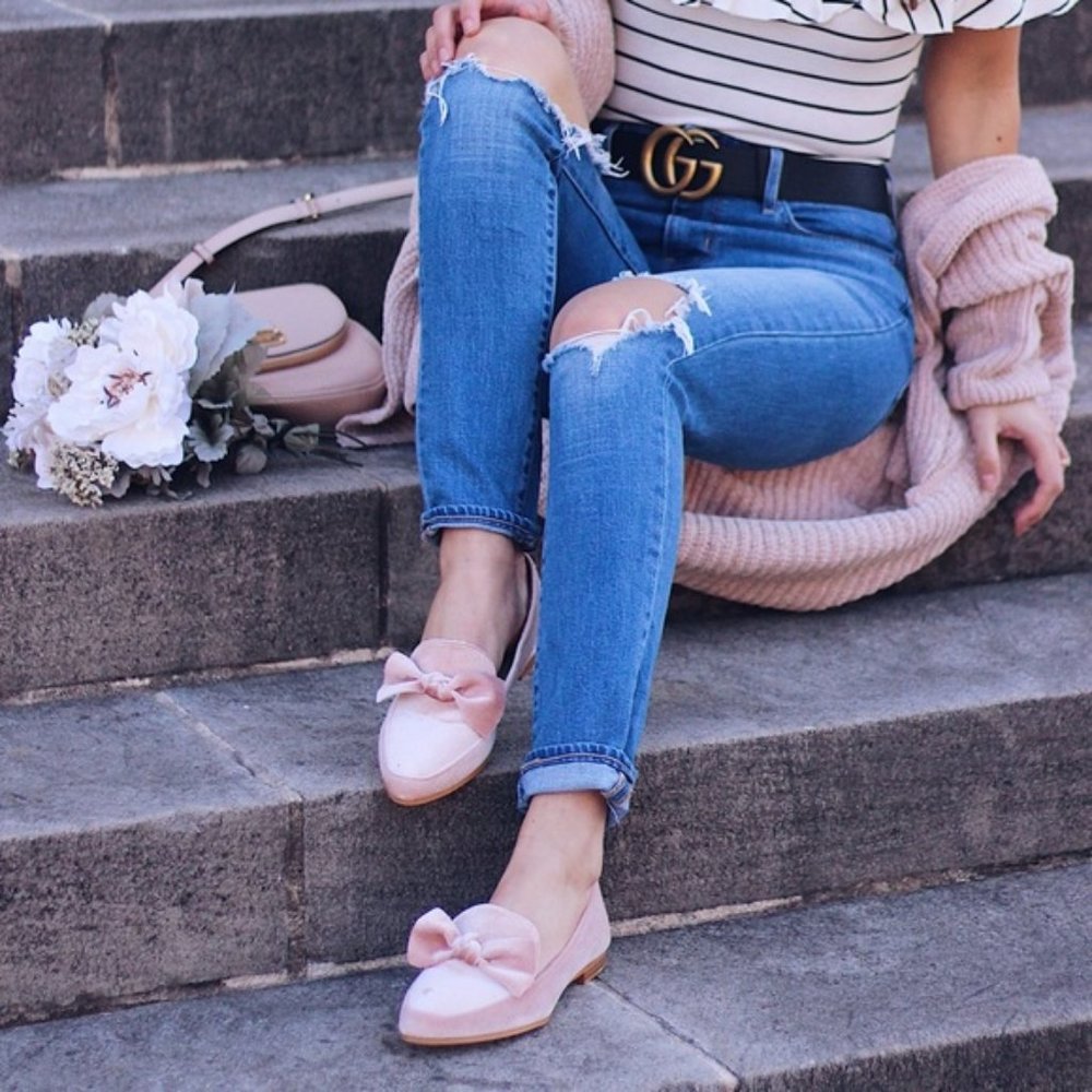 NWOT Blush Pink Velvet Bow Loafers